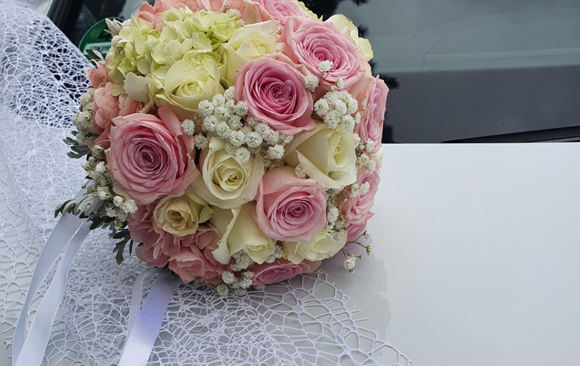 CVJEĆARNA ARALIJA, obrt za trgovinu i usluge, vl. Vesna Ptičar